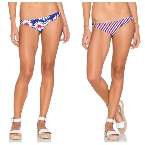 NWT Wildfox Daisies & Stripes Reversible Hipster Bikini Bottoms - Picture 1 of 3